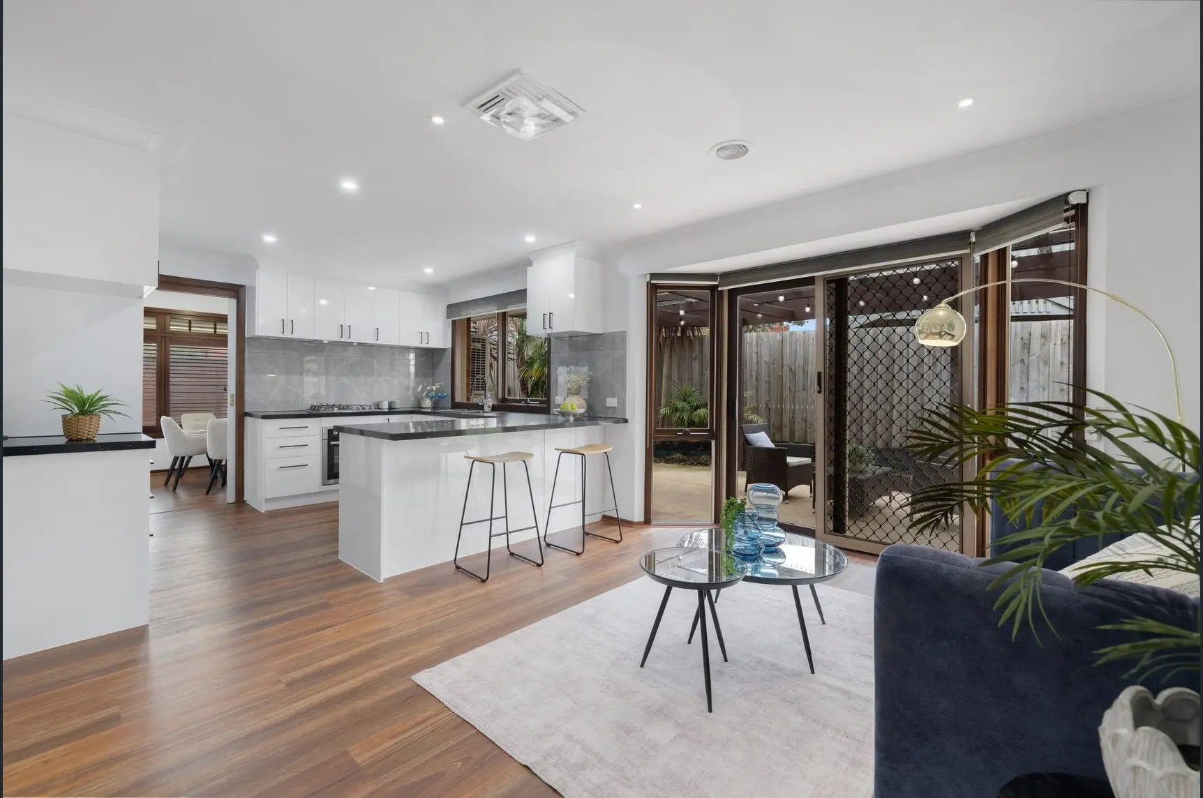 Fast kitchen makeover in Victoria with new joinery and modern fixtures.