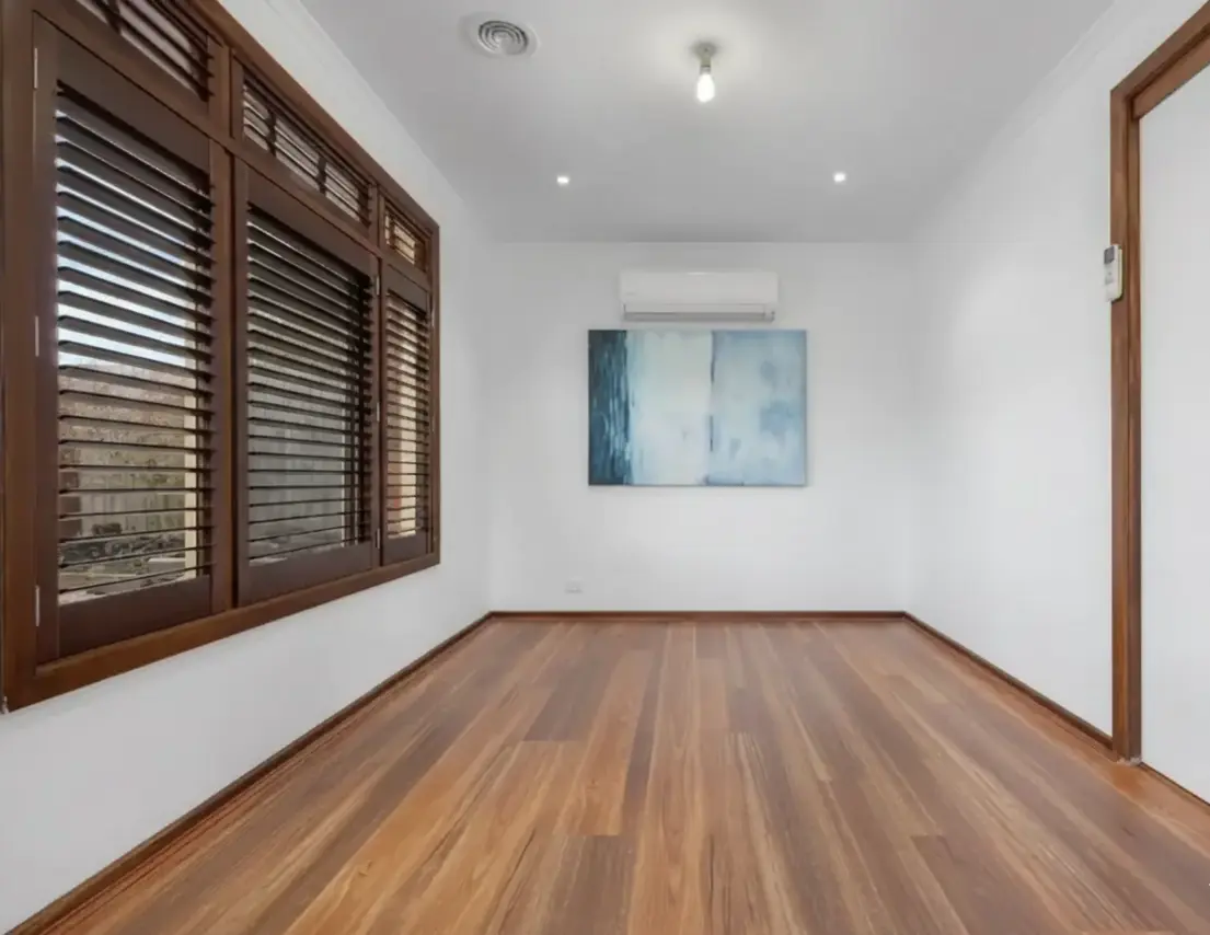 Budget-friendly carpet removal and hybrid flooring installation Knoxfield